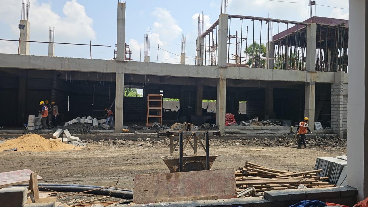 Commercial building construction